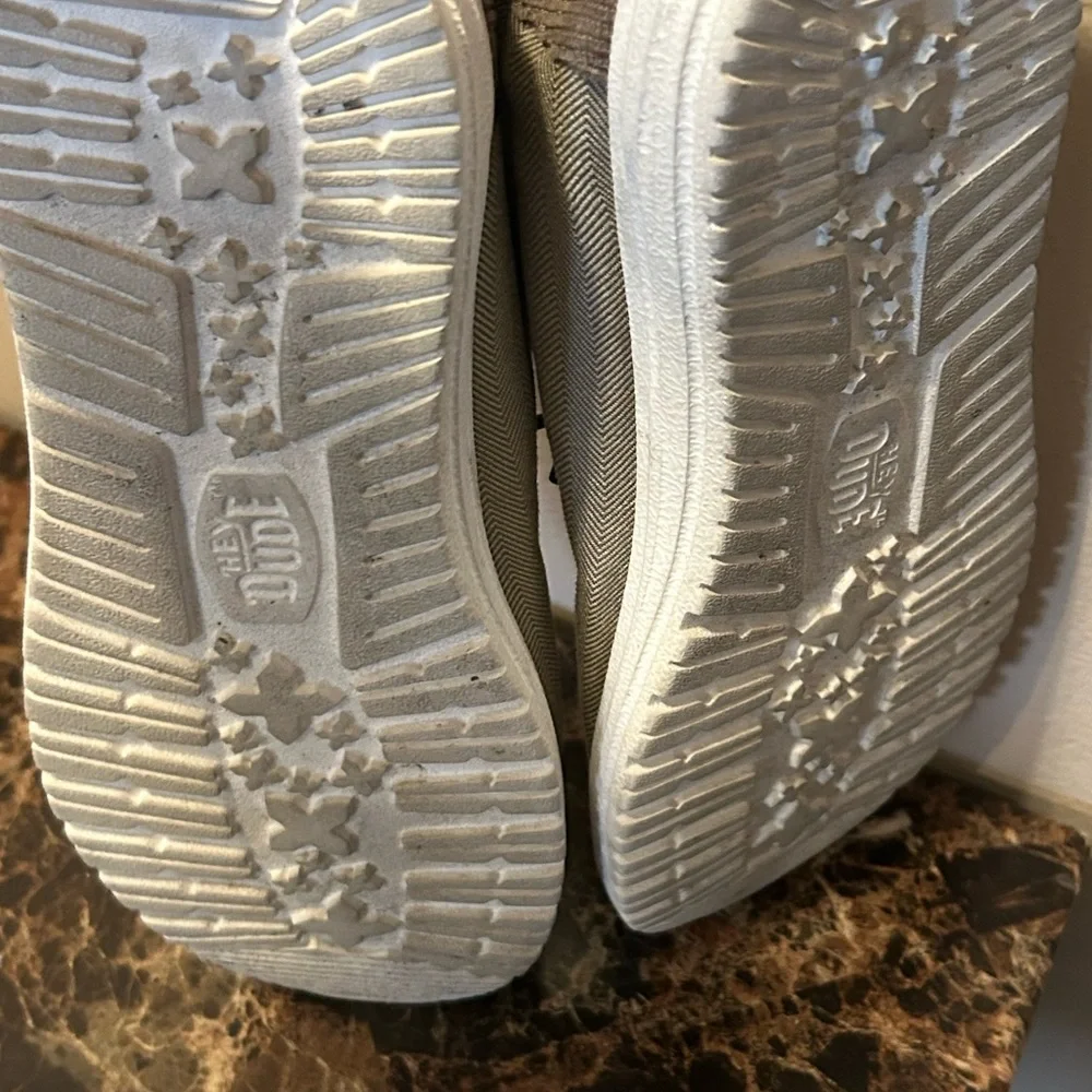Hey Dude Walley Tan Herringbone slip-on shoes - size 7